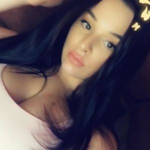 Meet your Posher, Karissa